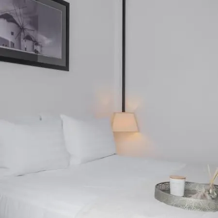 Διαμέρισμα Luxury Center Of - Sleeps 4 *